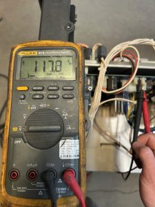 mwg voltage reading - Dupont Welder Services